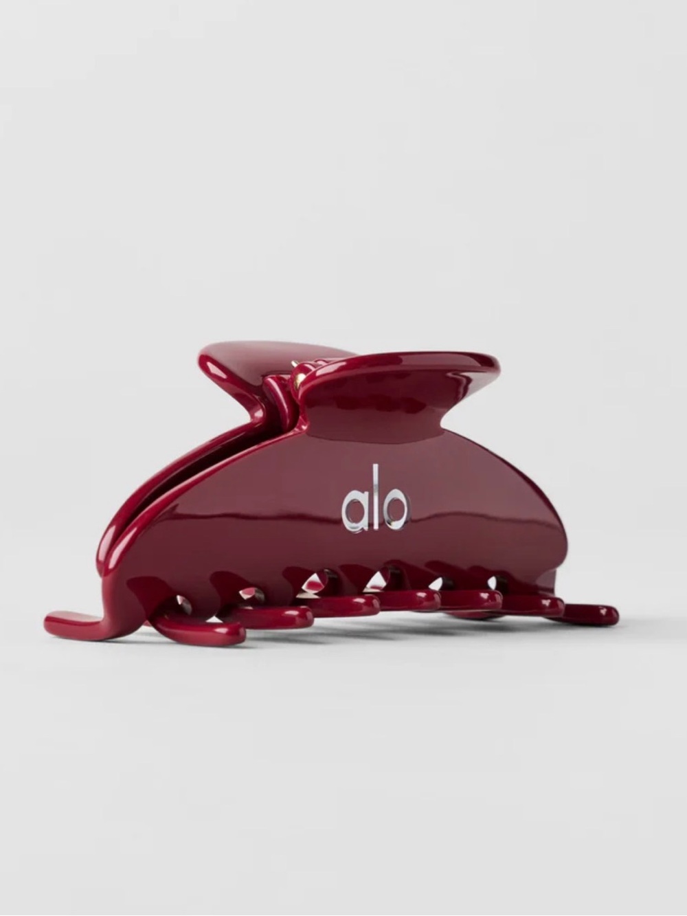 🩶ALO YOGA SUMMER ROMANCE RED CLAW CLIP - NWT🩶 SHIPPING AVAILABLE 9.15.26
